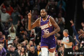 爱游戏入口包含杜兰特回归赛场，出色防守首场状态亮眼，巴黎圣日耳曼观众沸腾！的词条